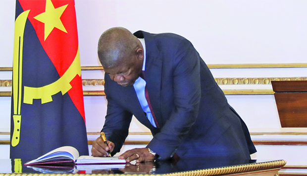 JOÃO LOURENÇO DIZ QUE NÃO VIU A PRESENÇA DO GENERAL PITTA GRÓZ QUEM GOSTARIA DE DIRIGIR PALAVRAS DE APREÇO PELO EMPENHO QUE TEVE 