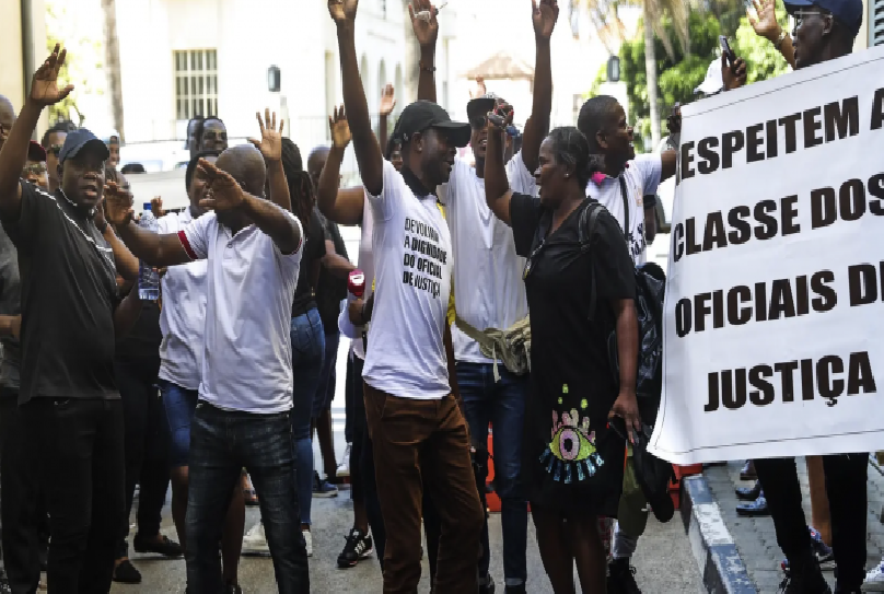 OFICIAIS DE JUSTIÇA EM GREVE EXIGEM MEDIADOR IMPARCIAL NAS NEGOCIAÇÕES COM O GOVERNO